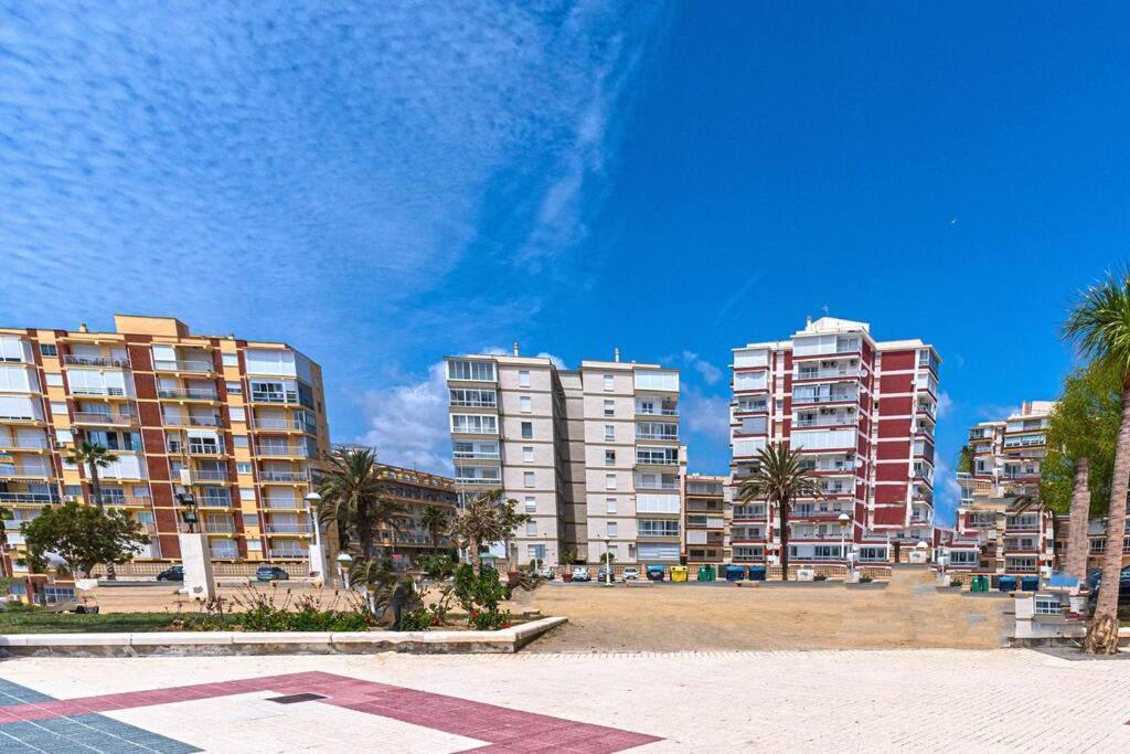 Sea Apartment Торе дел Мар Екстериор снимка