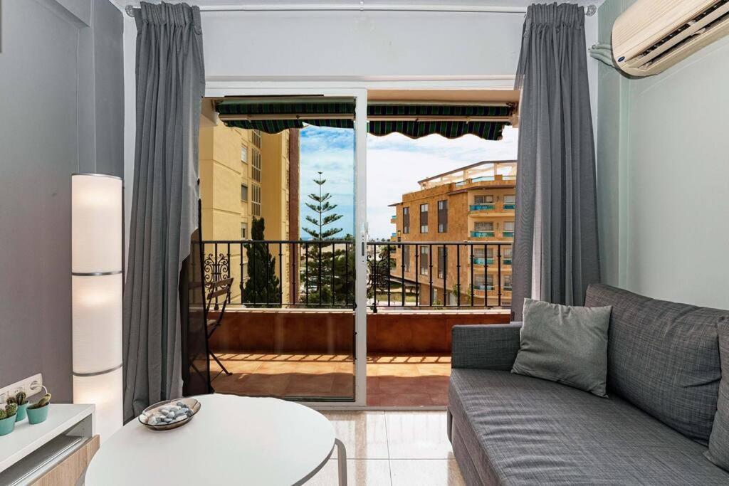 Sea Apartment Торе дел Мар Екстериор снимка